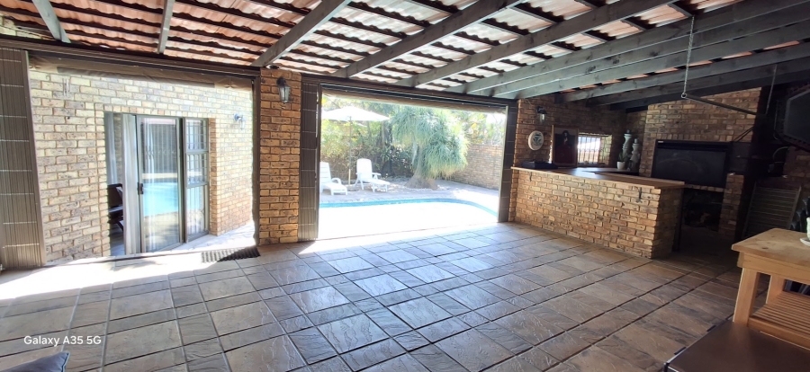 3 Bedroom Property for Sale in Sonheuwel Ext 1 Mpumalanga