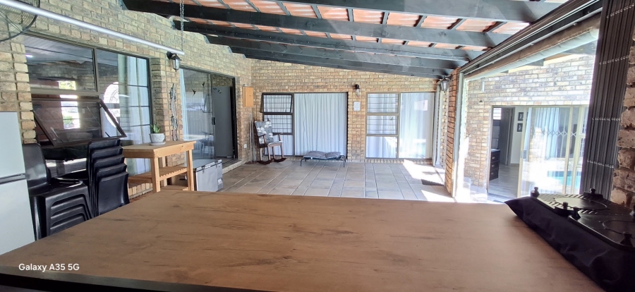 3 Bedroom Property for Sale in Sonheuwel Ext 1 Mpumalanga