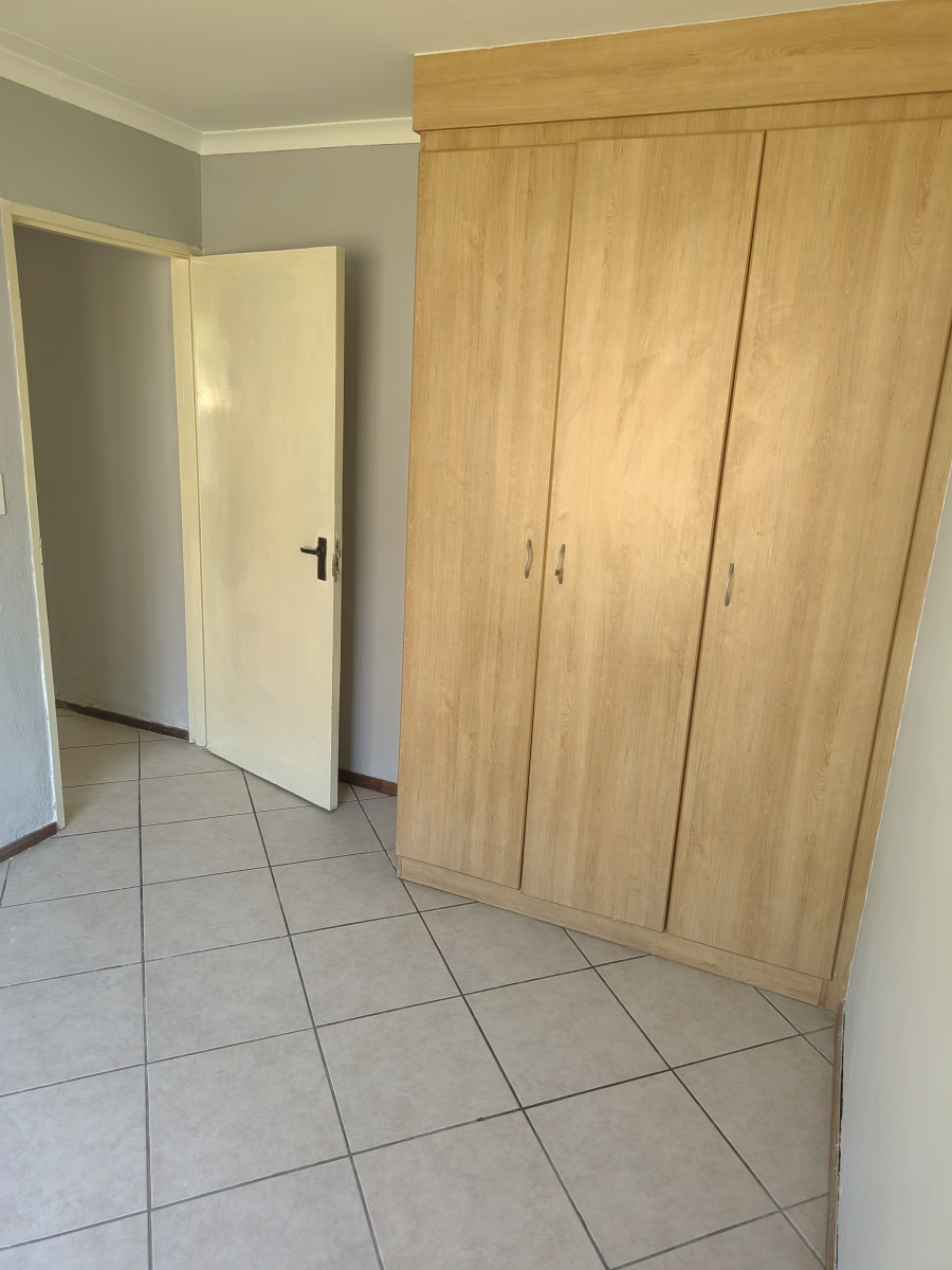 5 Bedroom Property for Sale in Stonehenge Mpumalanga
