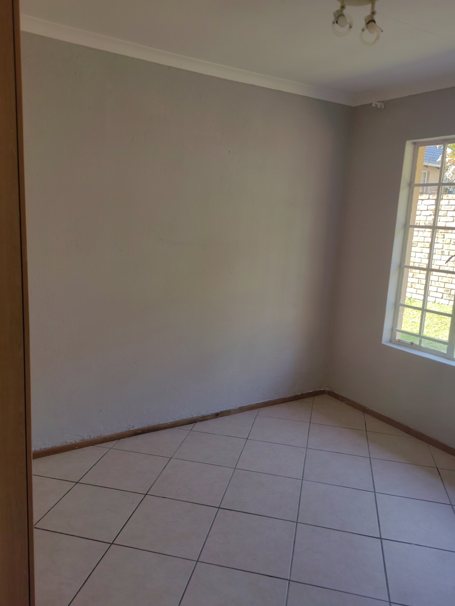 5 Bedroom Property for Sale in Stonehenge Mpumalanga