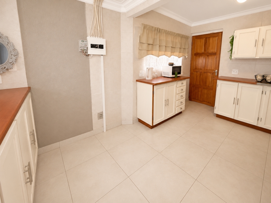 To Let 1 Bedroom Property for Rent in Cosmosrand Mpumalanga