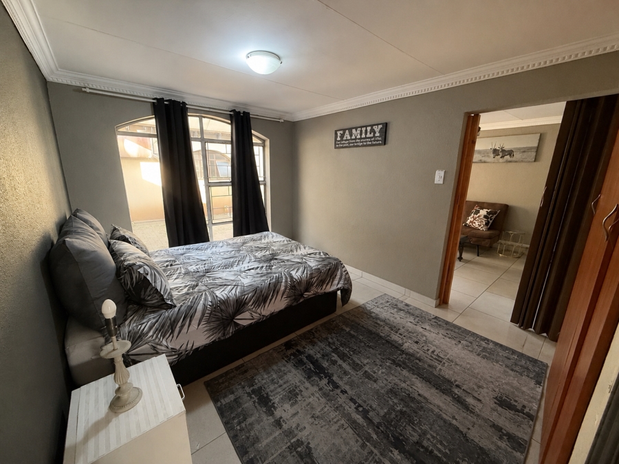 To Let 1 Bedroom Property for Rent in Cosmosrand Mpumalanga