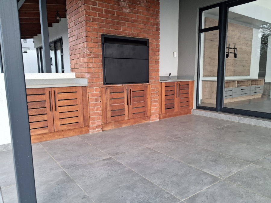 4 Bedroom Property for Sale in The Rest Nature Estate Mpumalanga