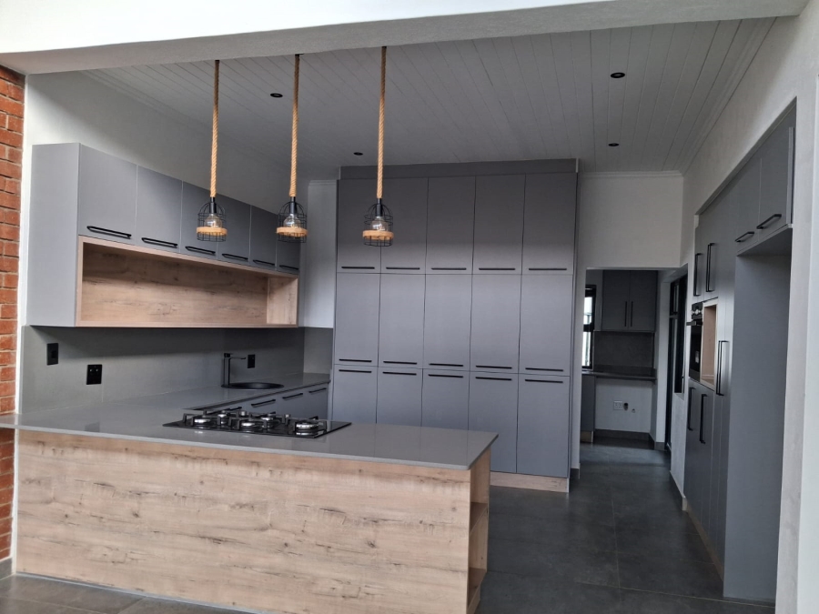 4 Bedroom Property for Sale in The Rest Nature Estate Mpumalanga