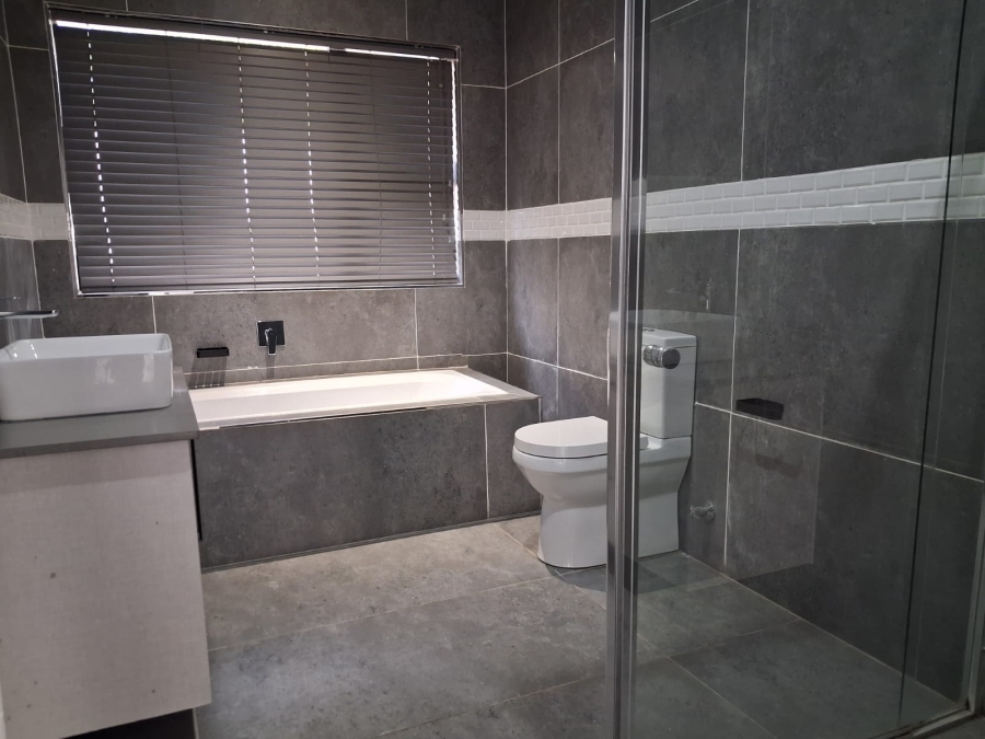 4 Bedroom Property for Sale in The Rest Nature Estate Mpumalanga