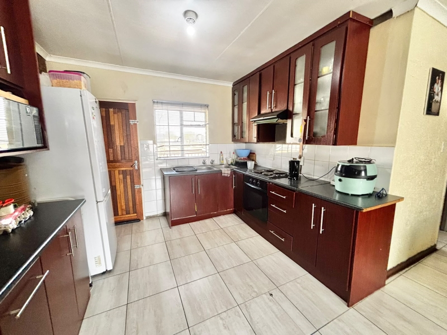 2 Bedroom Property for Sale in Noordrand Mpumalanga