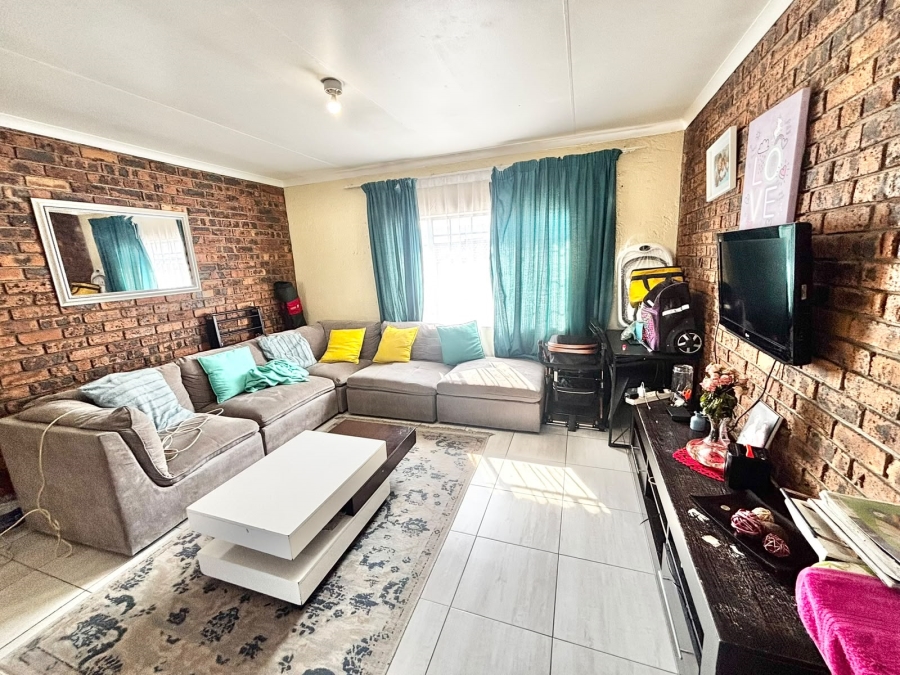 2 Bedroom Property for Sale in Noordrand Mpumalanga