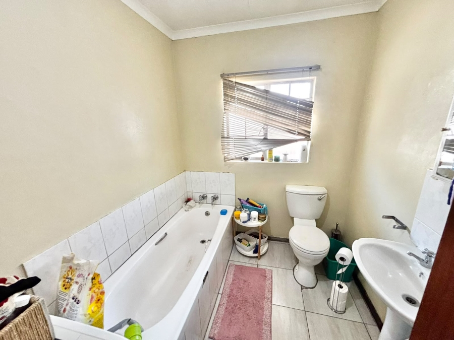 2 Bedroom Property for Sale in Noordrand Mpumalanga