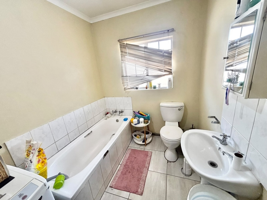 2 Bedroom Property for Sale in Noordrand Mpumalanga