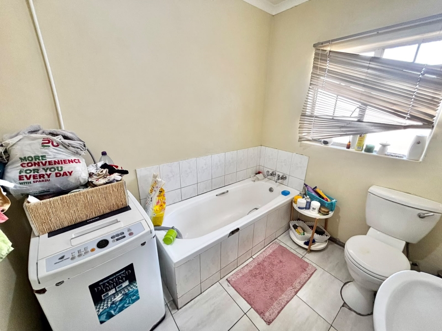 2 Bedroom Property for Sale in Noordrand Mpumalanga