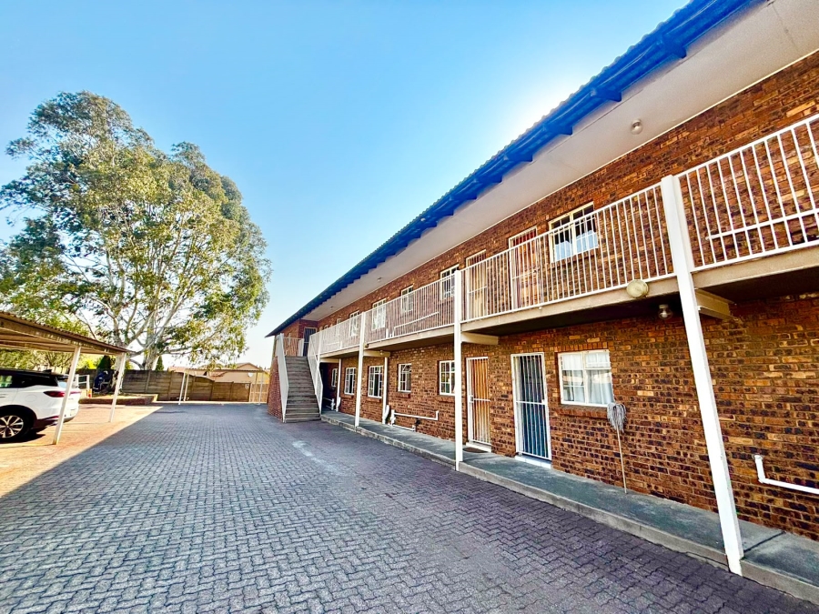 2 Bedroom Property for Sale in Noordrand Mpumalanga