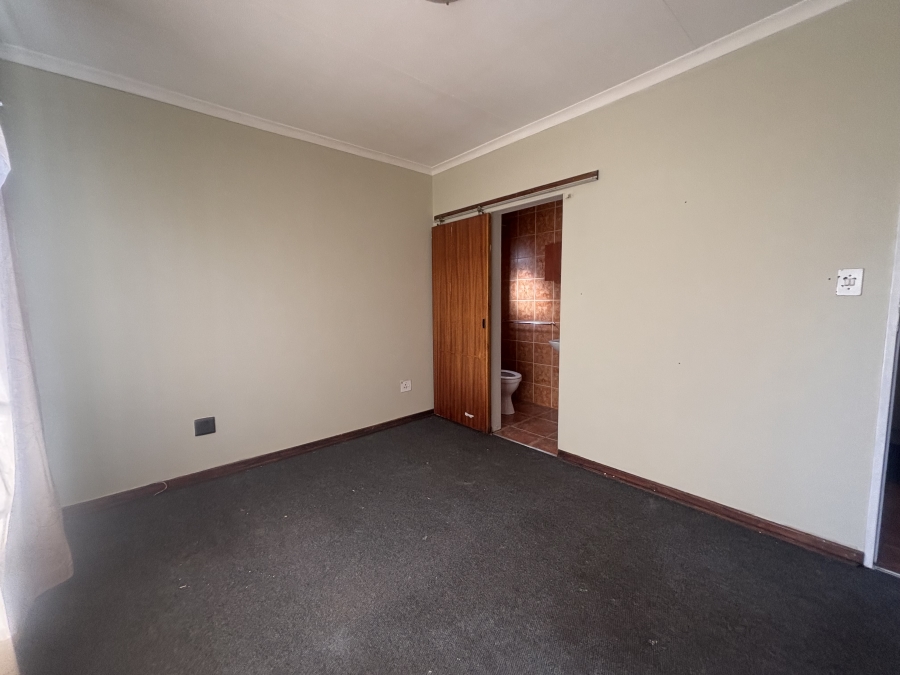 To Let 2 Bedroom Property for Rent in Reyno Ridge Mpumalanga