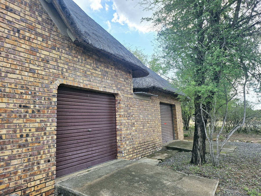 6 Bedroom Property for Sale in Marloth Park Mpumalanga