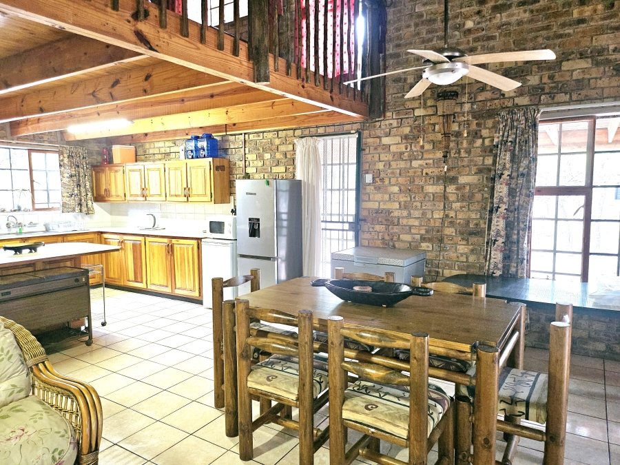 6 Bedroom Property for Sale in Marloth Park Mpumalanga