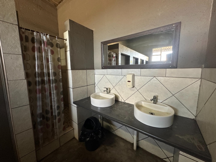 To Let Commercial Property for Rent in Naaupoort Mpumalanga