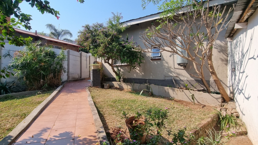 5 Bedroom Property for Sale in Nelspruit Ext 2 Mpumalanga