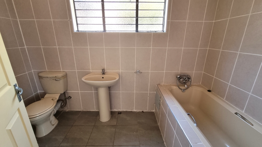 5 Bedroom Property for Sale in Nelspruit Ext 2 Mpumalanga