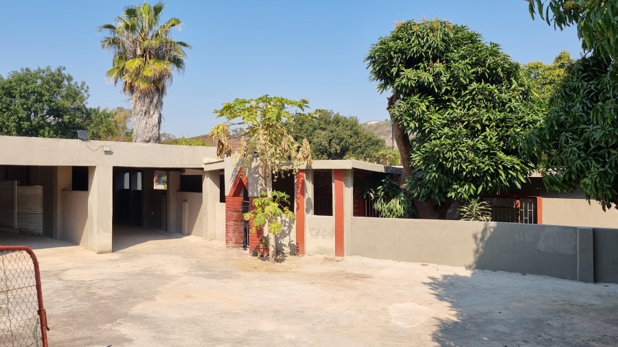 5 Bedroom Property for Sale in Nelspruit Ext 2 Mpumalanga