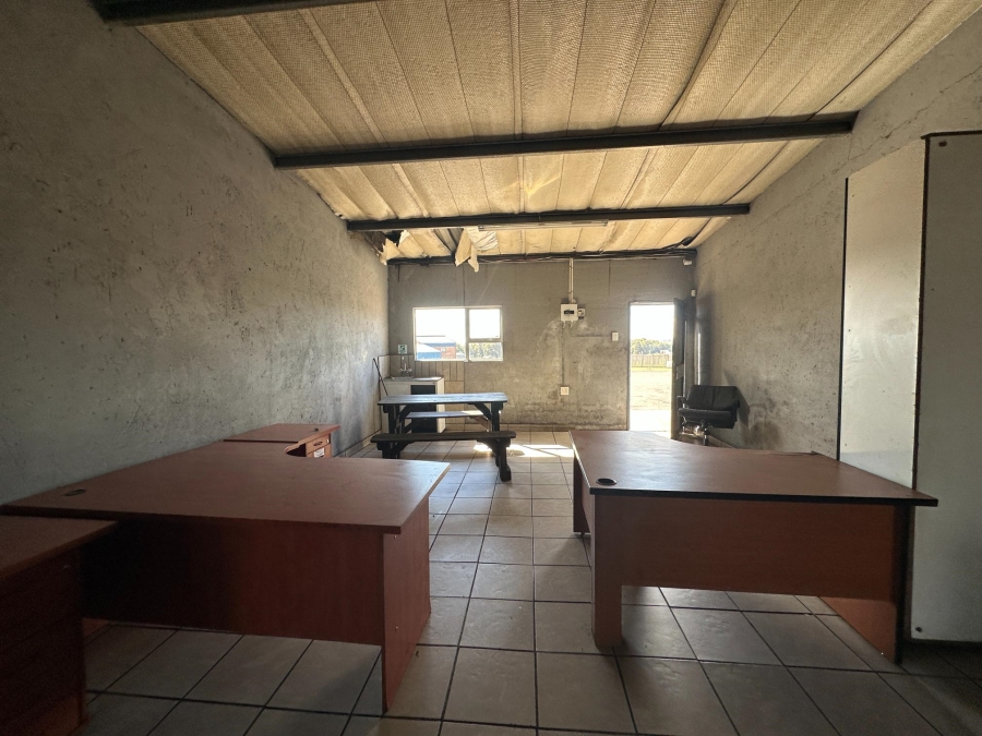 To Let Commercial Property for Rent in Naaupoort Mpumalanga