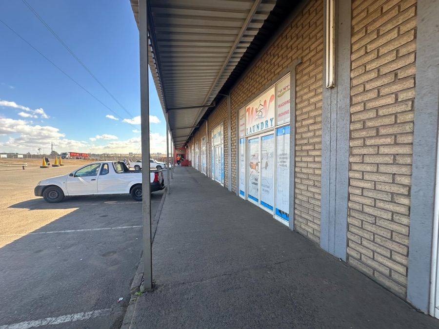 To Let Commercial Property for Rent in Naaupoort Mpumalanga