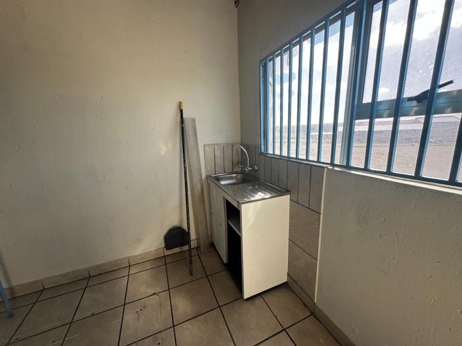To Let Commercial Property for Rent in Naaupoort Mpumalanga