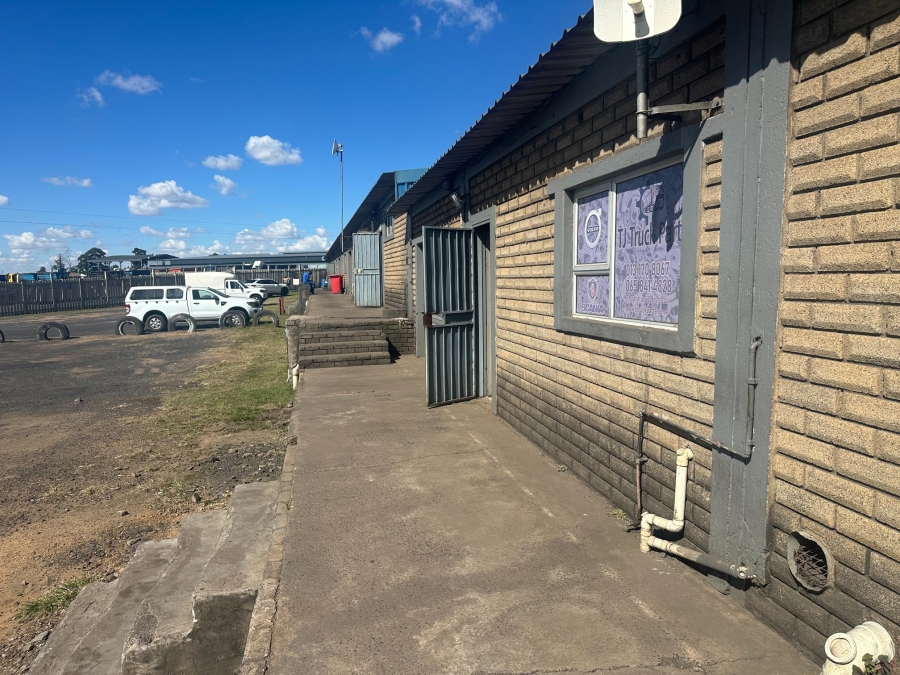 To Let Commercial Property for Rent in Naaupoort Mpumalanga