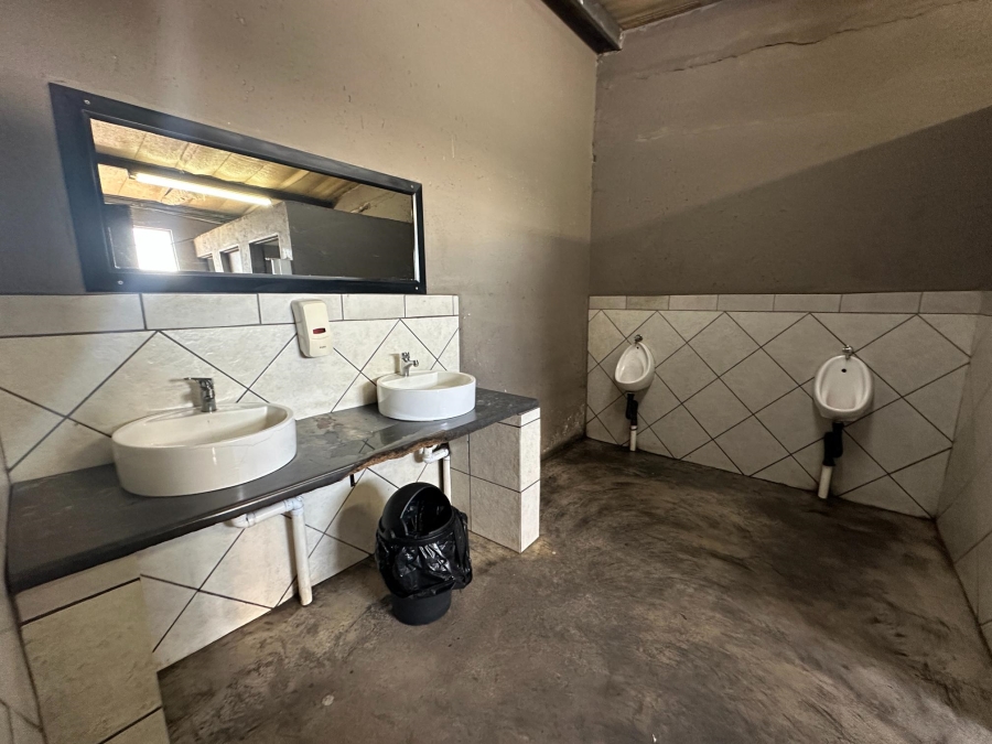 To Let Commercial Property for Rent in Naaupoort Mpumalanga