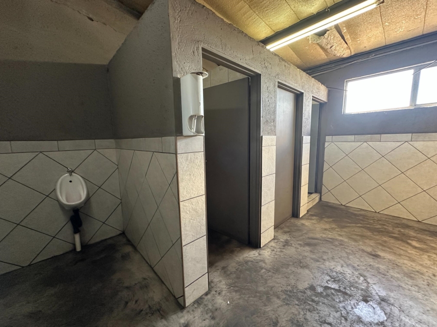 To Let Commercial Property for Rent in Naaupoort Mpumalanga