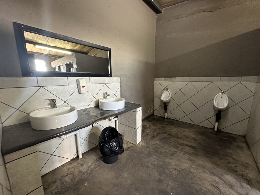 To Let Commercial Property for Rent in Naaupoort Mpumalanga