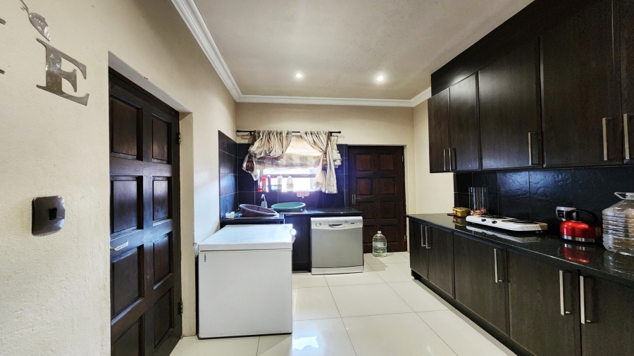 4 Bedroom Property for Sale in Malelane Mpumalanga