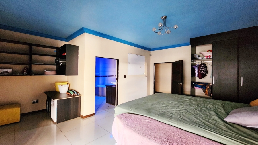 4 Bedroom Property for Sale in Malelane Mpumalanga