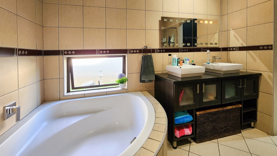 4 Bedroom Property for Sale in Malelane Mpumalanga