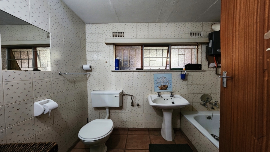 2 Bedroom Property for Sale in Marloth Park Mpumalanga
