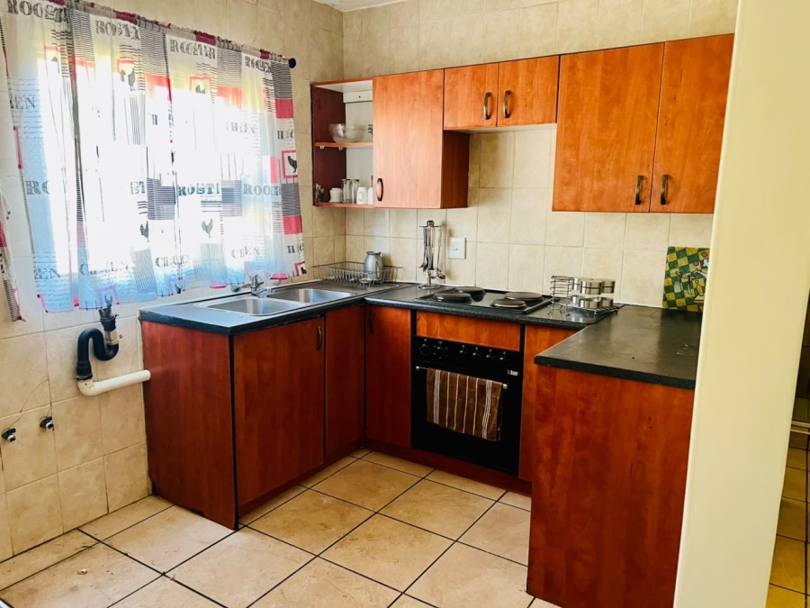 To Let 2 Bedroom Property for Rent in Reyno Ridge Mpumalanga