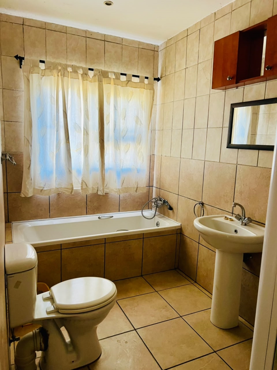 To Let 2 Bedroom Property for Rent in Reyno Ridge Mpumalanga