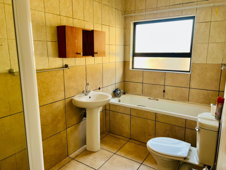 To Let 2 Bedroom Property for Rent in Reyno Ridge Mpumalanga