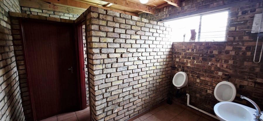 To Let Commercial Property for Rent in Klipfontein Mpumalanga