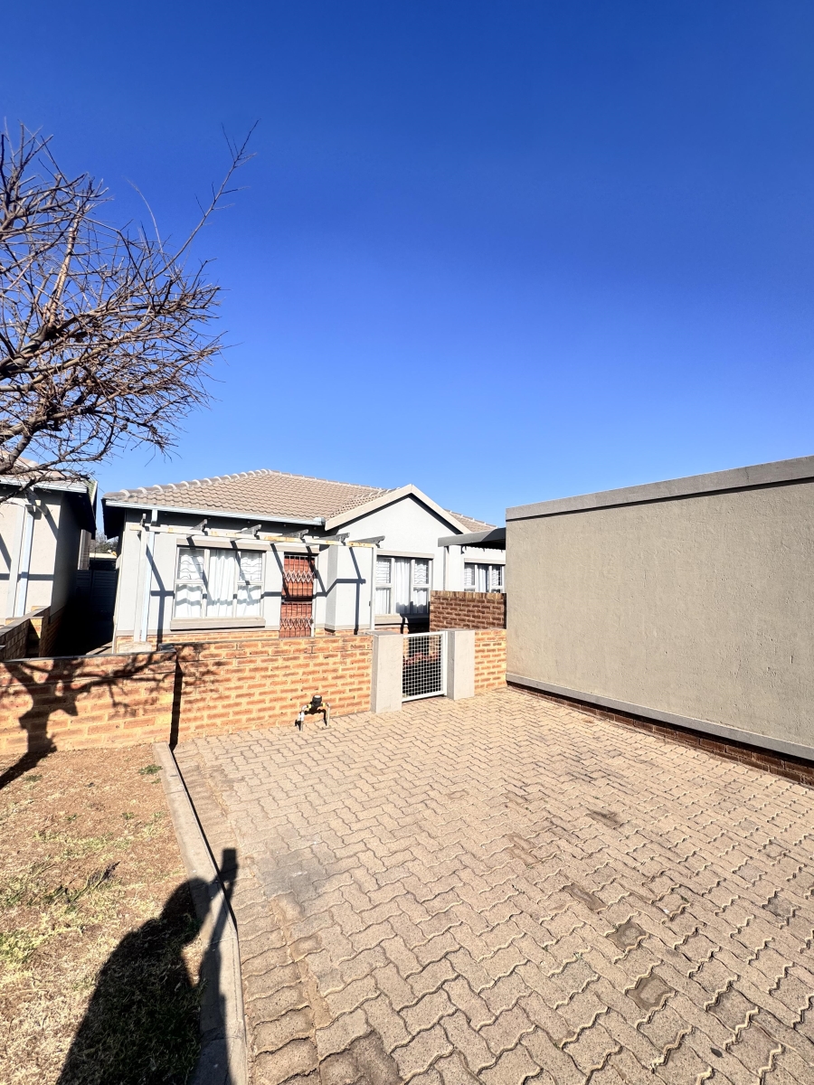 3 Bedroom Property for Sale in Dixon A H Mpumalanga