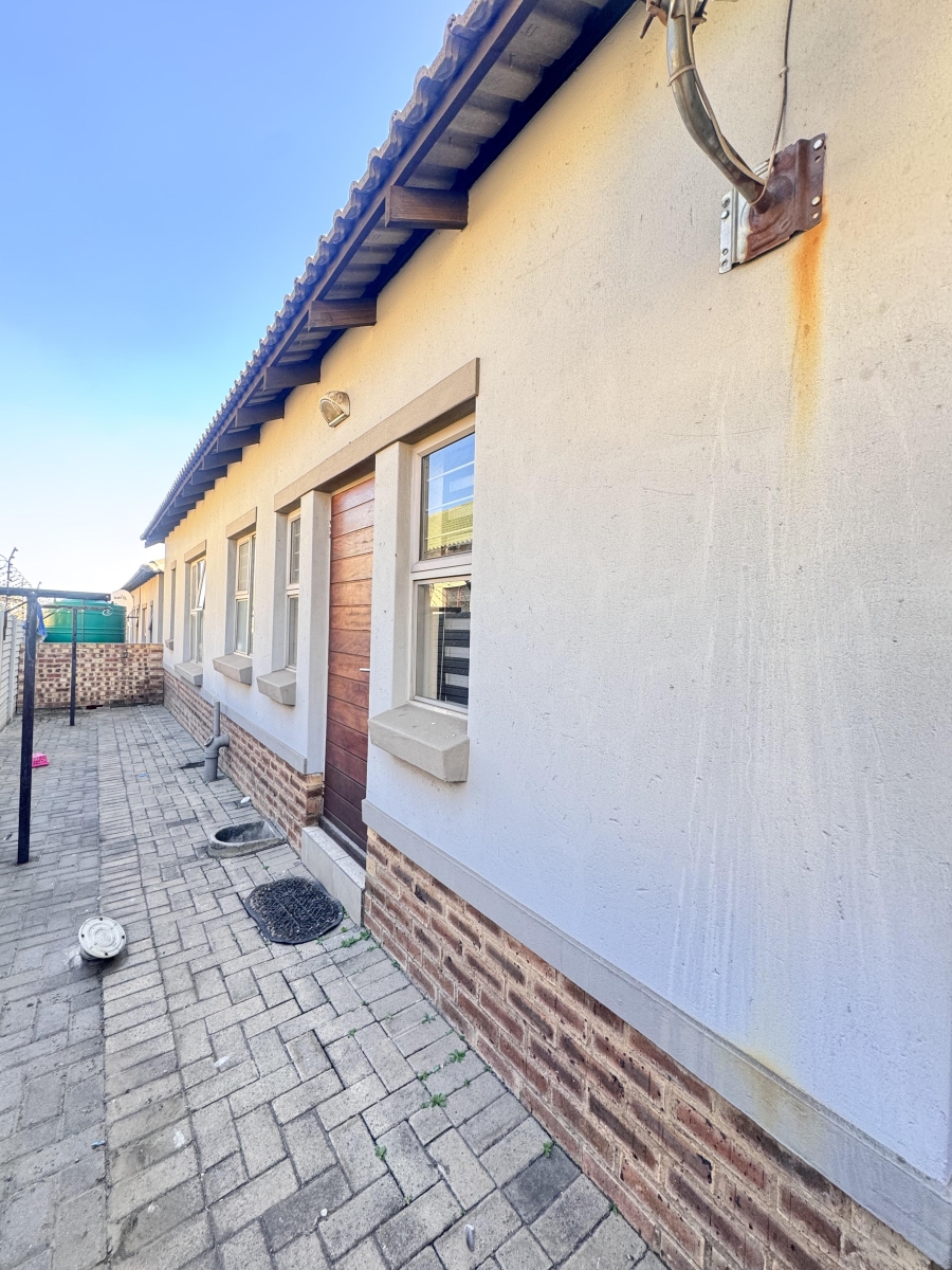 3 Bedroom Property for Sale in Dixon A H Mpumalanga