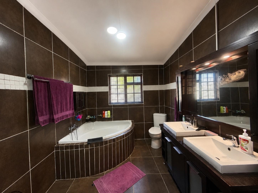 4 Bedroom Property for Sale in Secunda Mpumalanga