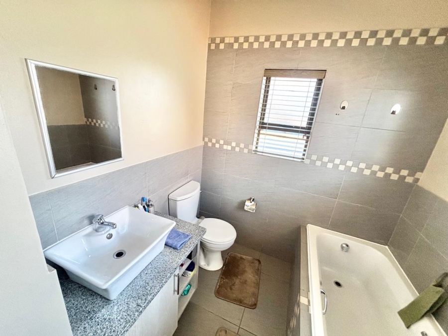 3 Bedroom Property for Sale in Terra Nova Mpumalanga