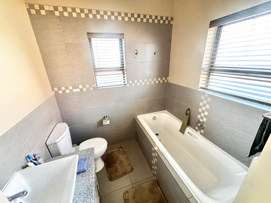 3 Bedroom Property for Sale in Terra Nova Mpumalanga