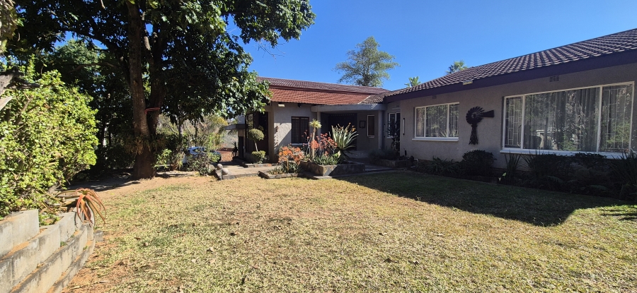 5 Bedroom Property for Sale in Nelspruit Ext 13 Mpumalanga