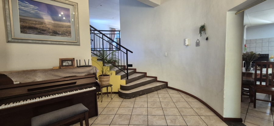 5 Bedroom Property for Sale in Nelspruit Ext 13 Mpumalanga