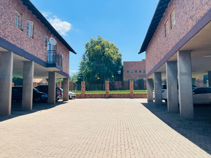 To Let 2 Bedroom Property for Rent in Del Judor Mpumalanga