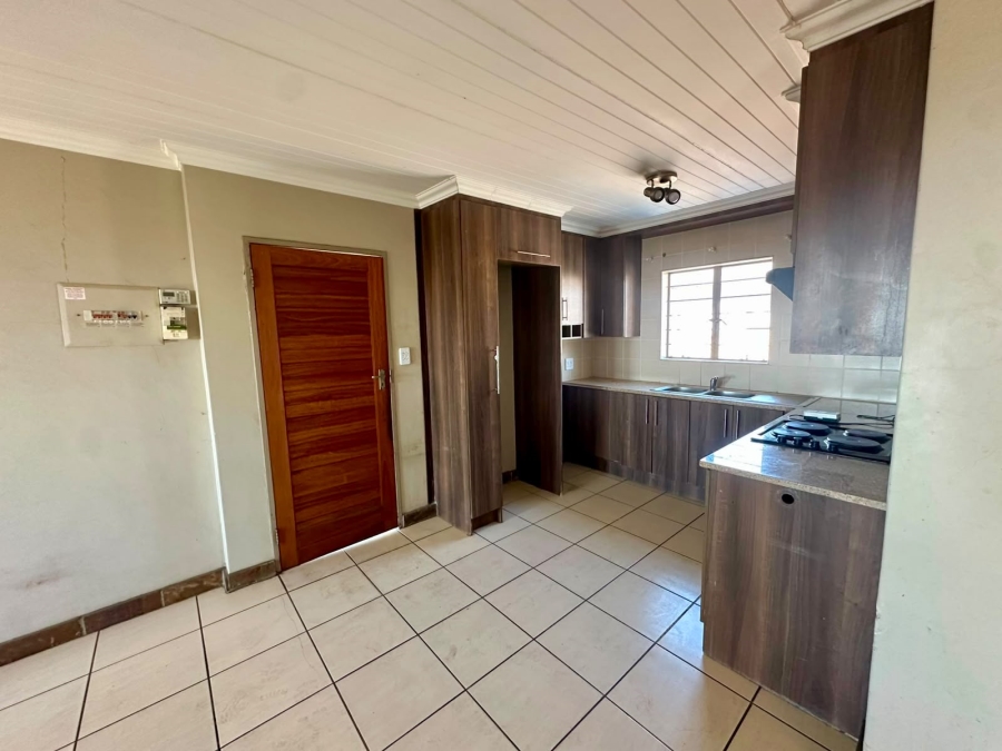 To Let 2 Bedroom Property for Rent in Witbank Ext 10 Mpumalanga