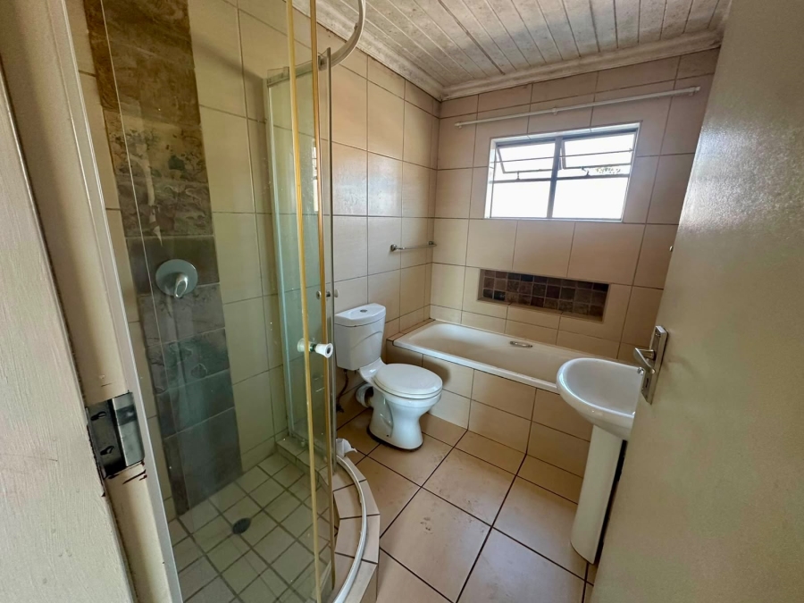 To Let 2 Bedroom Property for Rent in Witbank Ext 10 Mpumalanga