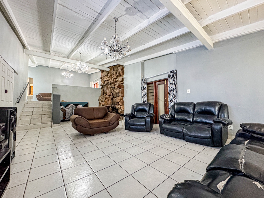 8 Bedroom Property for Sale in Nelspruit Ext 2 Mpumalanga