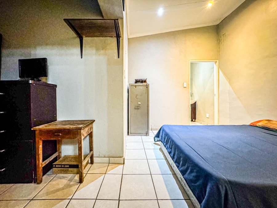 8 Bedroom Property for Sale in Nelspruit Ext 2 Mpumalanga