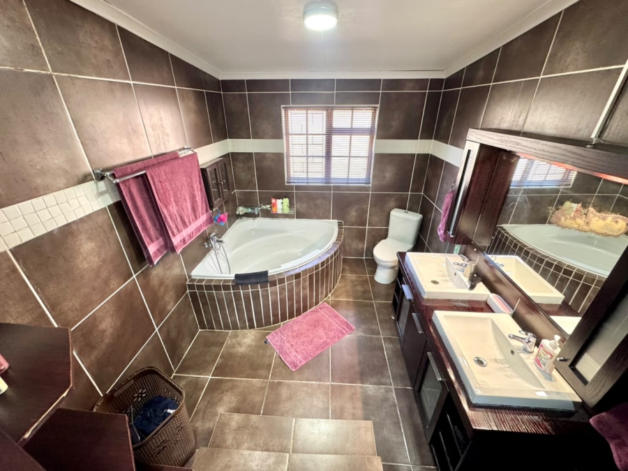 4 Bedroom Property for Sale in Secunda Mpumalanga